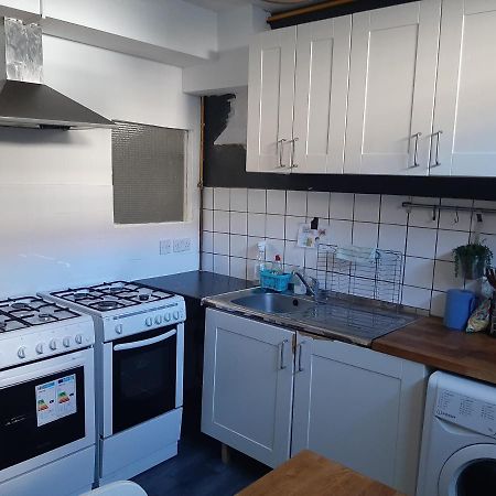 לונדון Single Room With Underbed 8 מראה חיצוני תמונה