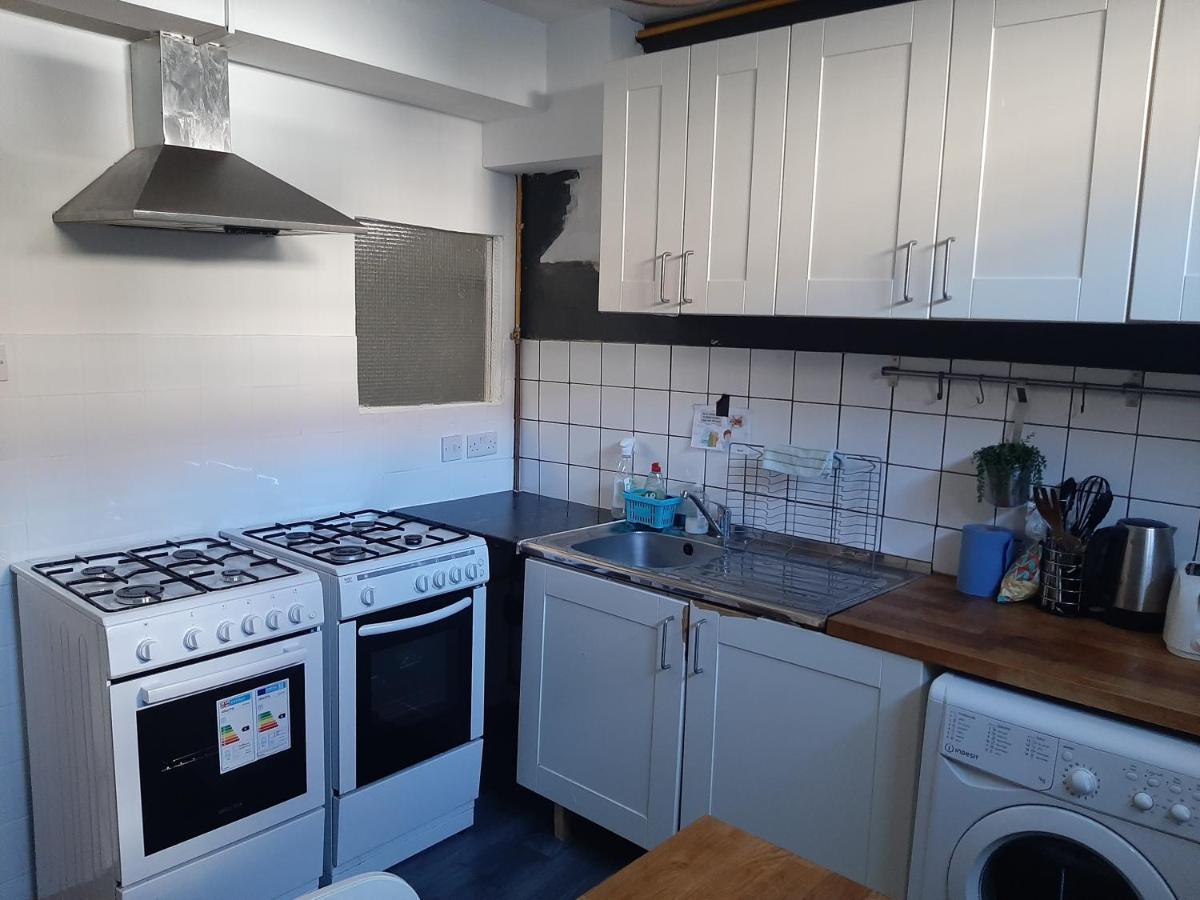 לונדון Single Room With Underbed 8 מראה חיצוני תמונה