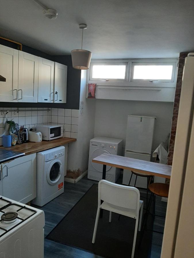 לונדון Single Room With Underbed 8 מראה חיצוני תמונה